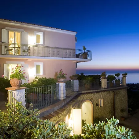 Отель Poggio Del Sole 3*